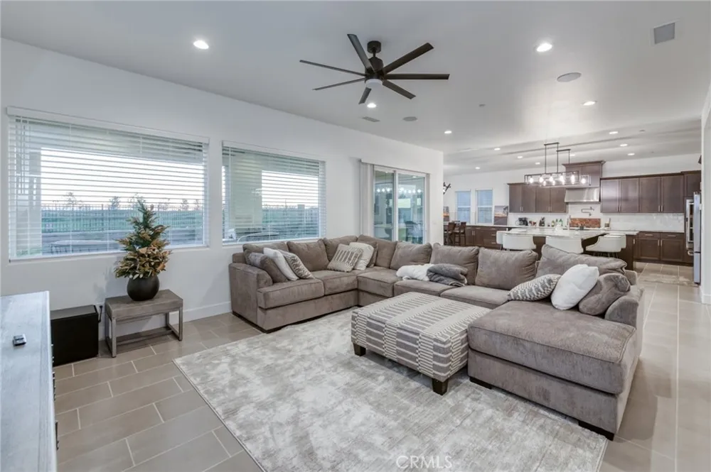 1042 Beaver Pond Madera, CA 93636