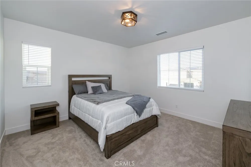 1042 Beaver Pond Madera, CA 93636