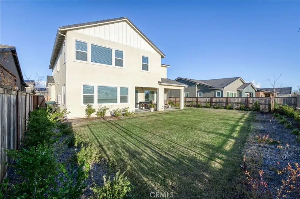1042 Beaver Pond Madera, CA 93636