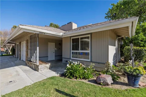 26824 Circle Of The Oaks