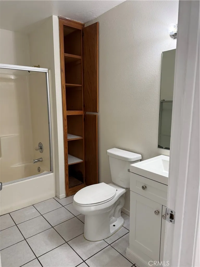 16230 Sequoia Street Hesperia, CA 82345
