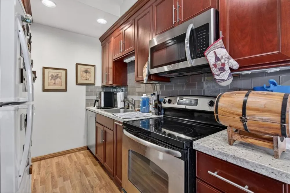 158 Kern Street #10 Salinas, CA 93905