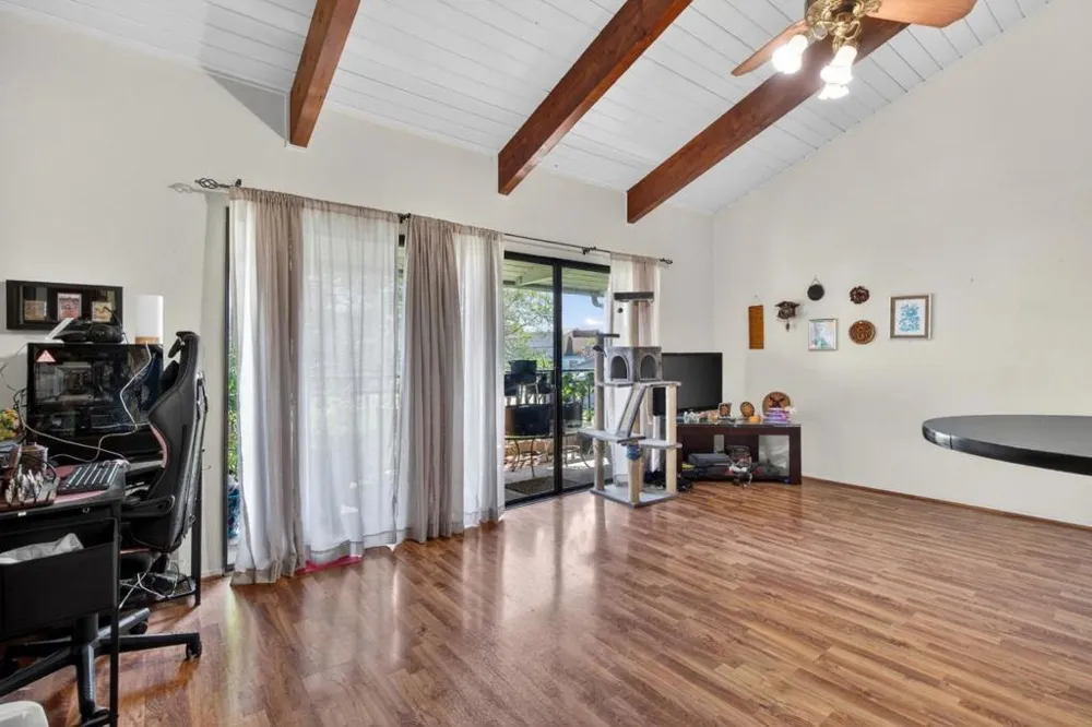 158 Kern Street #10 Salinas, CA 93905