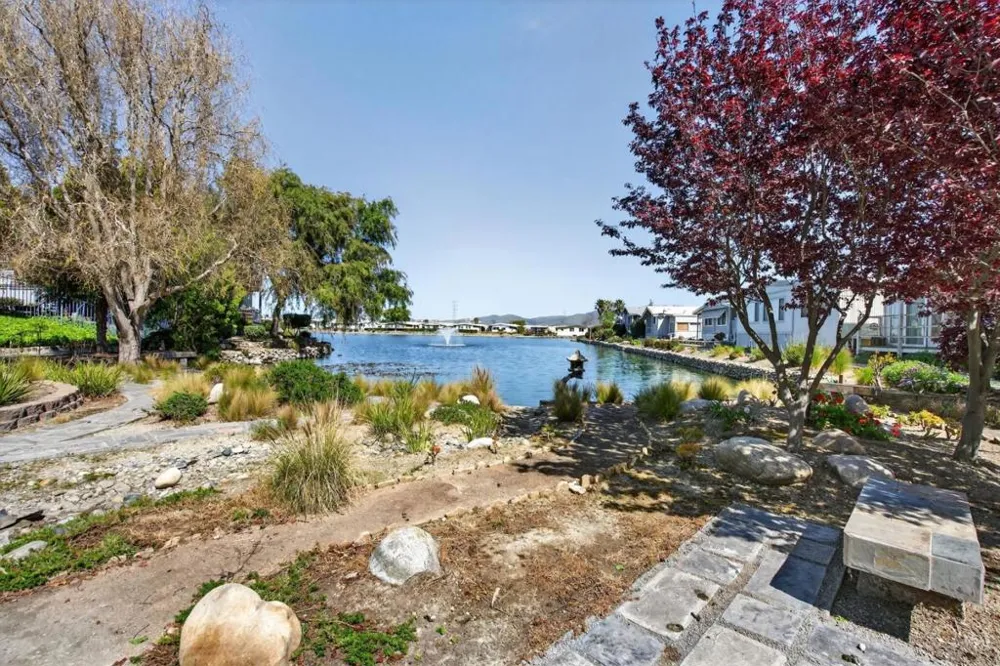 158 Kern Street #10 Salinas, CA 93905