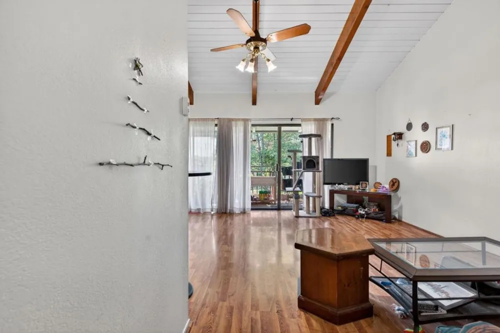 158 Kern Street #10 Salinas, CA 93905