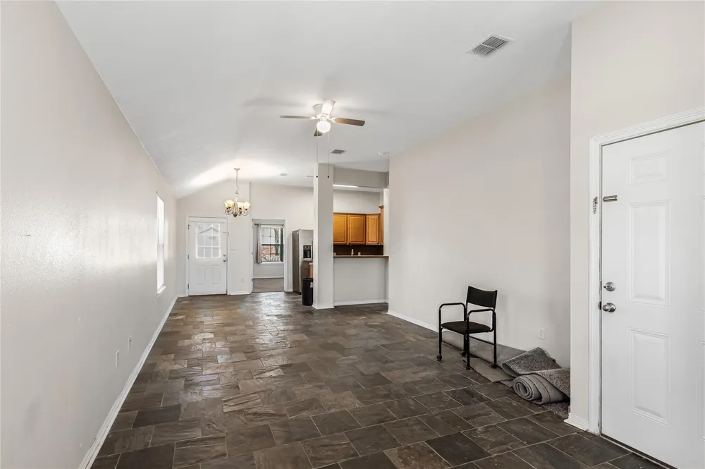 1002 Copperas Bend Caldwell, TX 77836