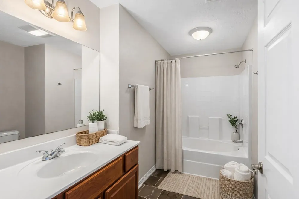1002 Copperas Bend Caldwell, TX 77836