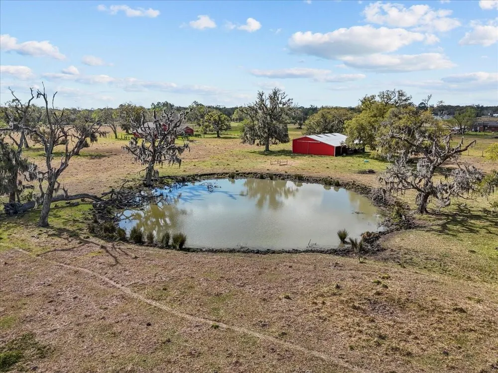 8960 County Road 505 Brazoria, TX 77422
