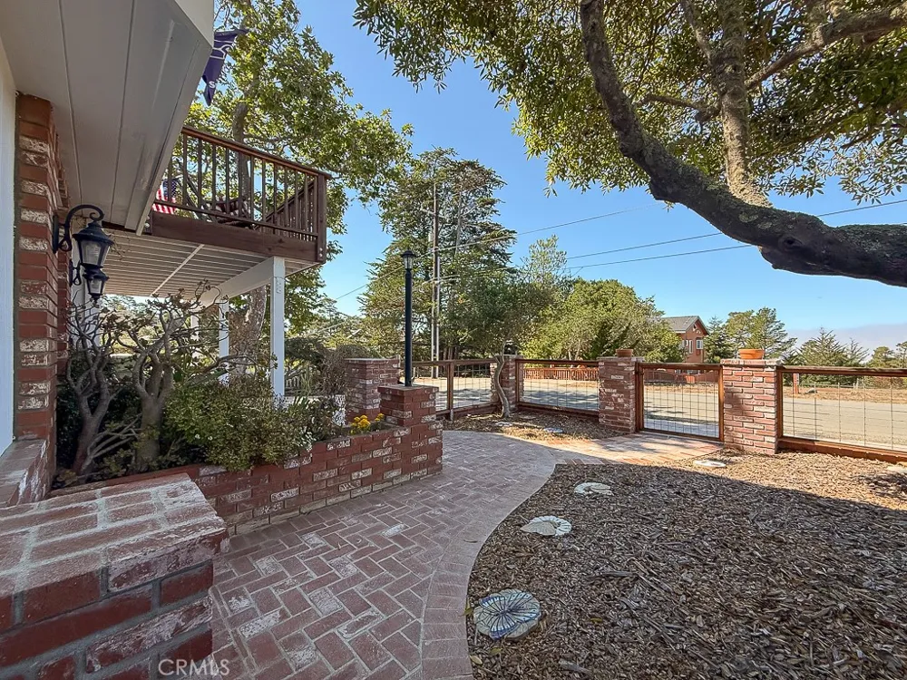 1570 Richard Cambria, CA 93428