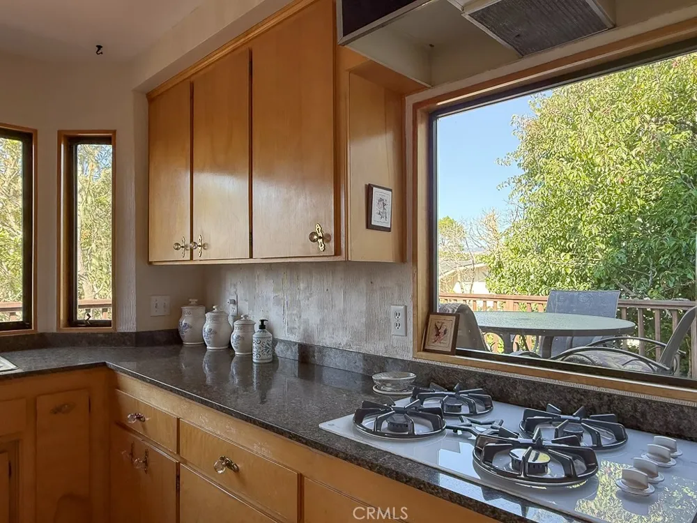 1570 Richard Cambria, CA 93428