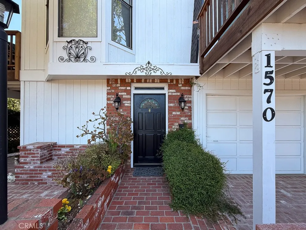 1570 Richard Cambria, CA 93428