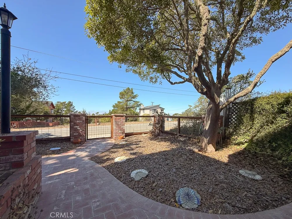 1570 Richard Cambria, CA 93428