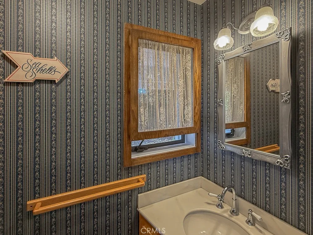 1570 Richard Cambria, CA 93428