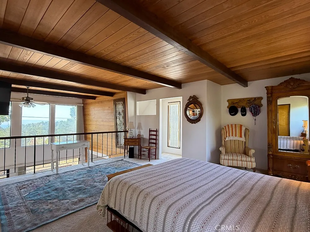 1570 Richard Cambria, CA 93428