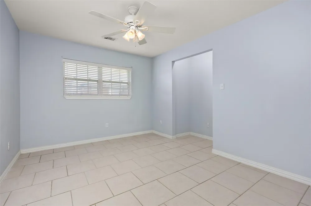 2206 Wimcrest Street Galveston, TX 77551