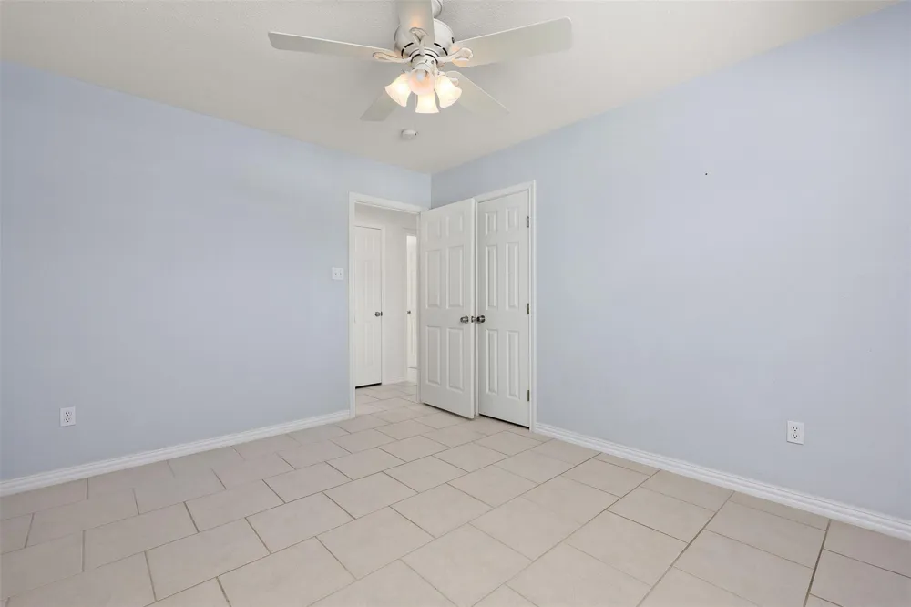 2206 Wimcrest Street Galveston, TX 77551