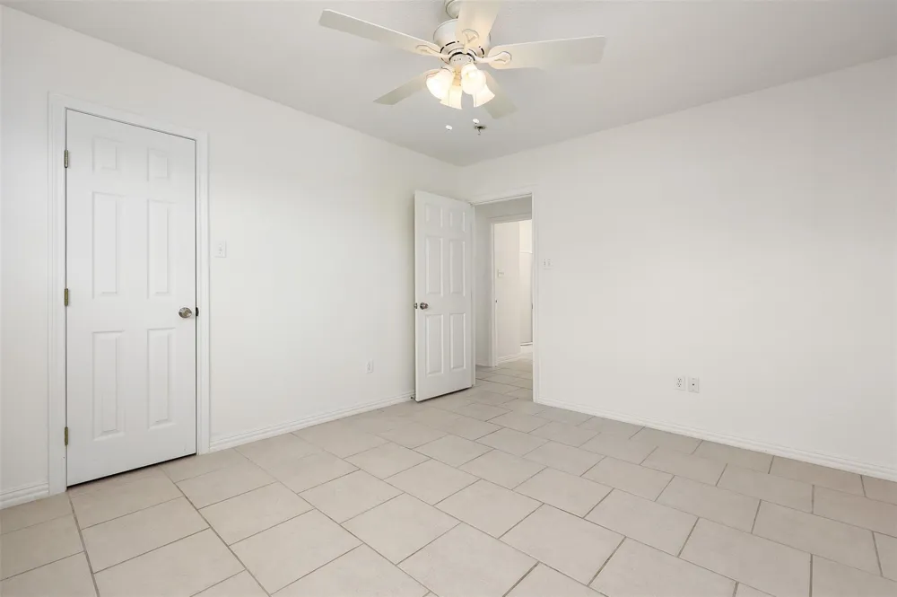 2206 Wimcrest Street Galveston, TX 77551