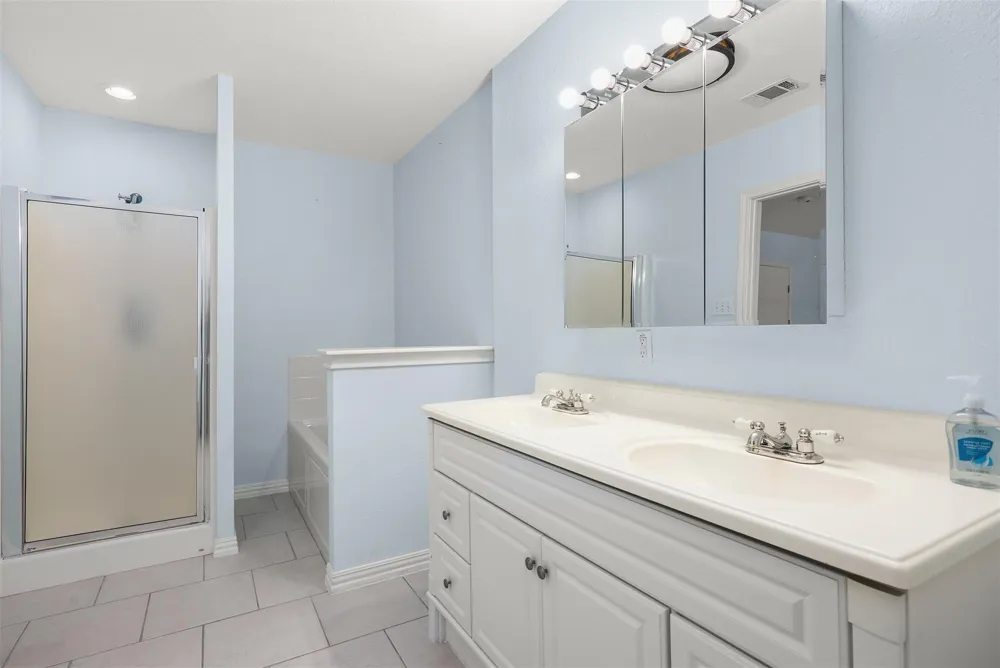 2206 Wimcrest Street Galveston, TX 77551