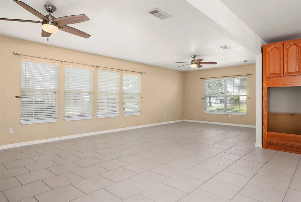 2206 Wimcrest Street Galveston, TX 77551