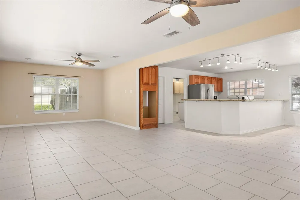 2206 Wimcrest Street Galveston, TX 77551
