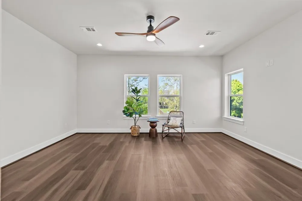 125 4th Street San Leon, TX 77539