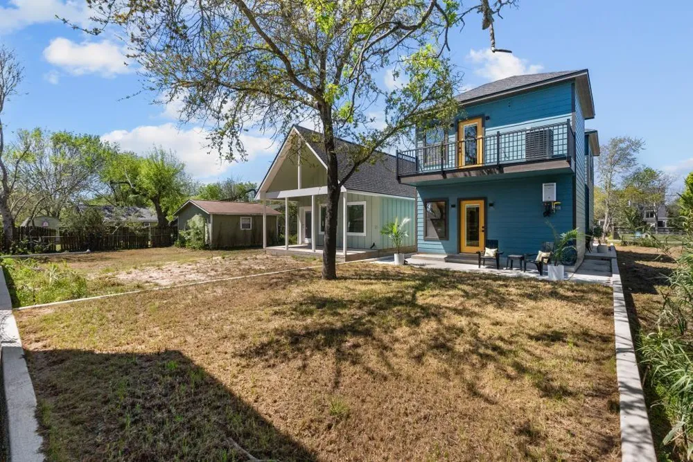 125 4th Street San Leon, TX 77539
