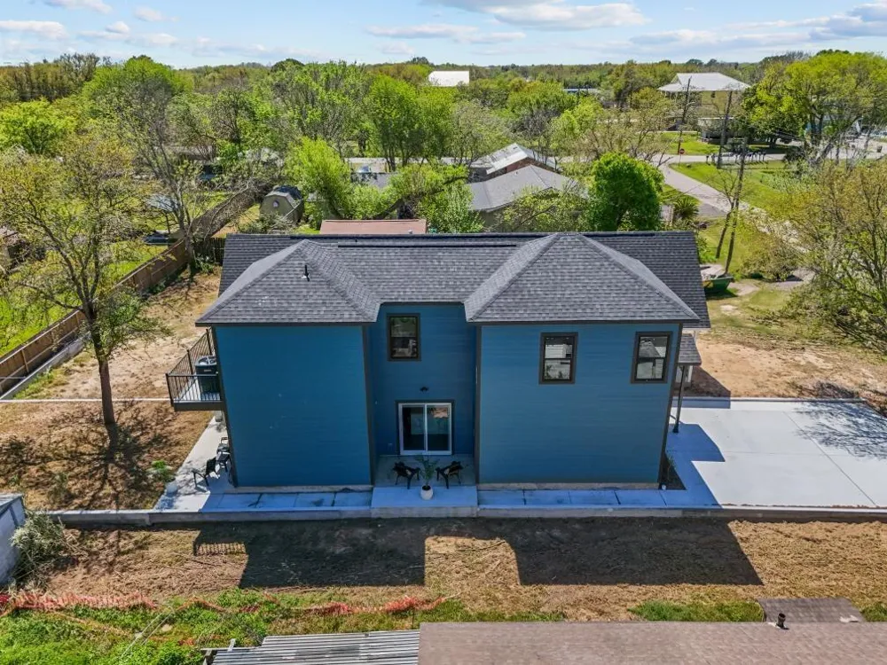 125 4th Street San Leon, TX 77539