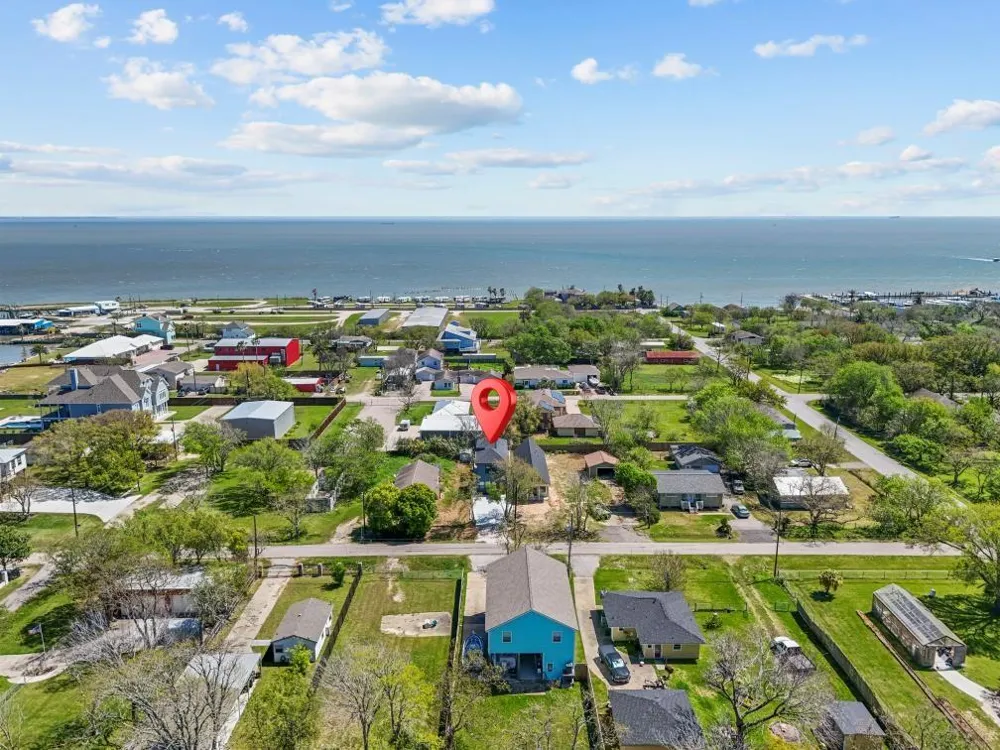 125 4th Street San Leon, TX 77539