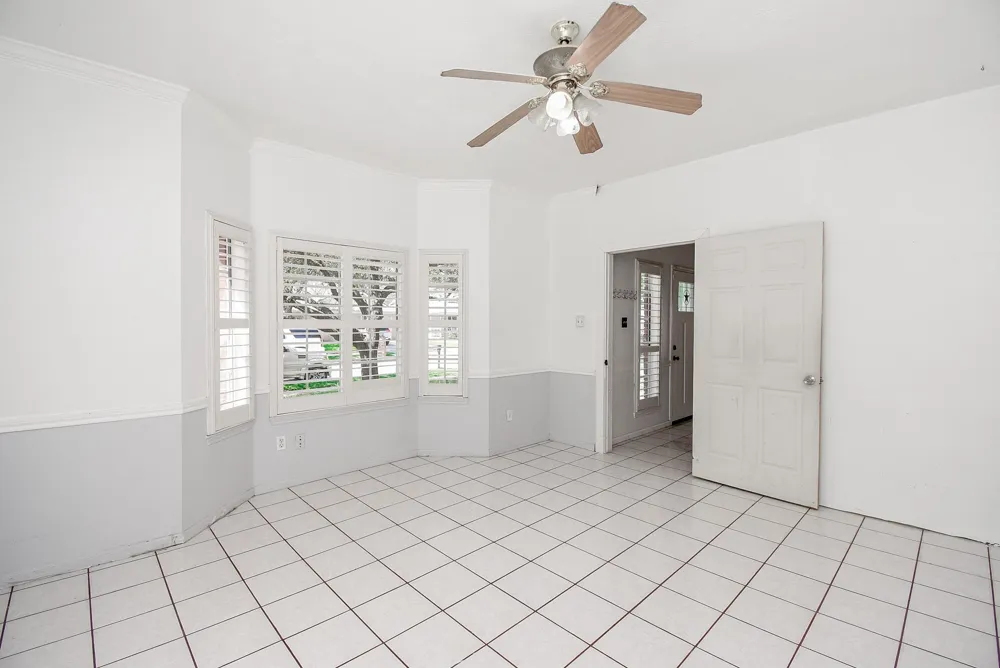 4311 Glen Avon Drive Pasadena, TX 77505