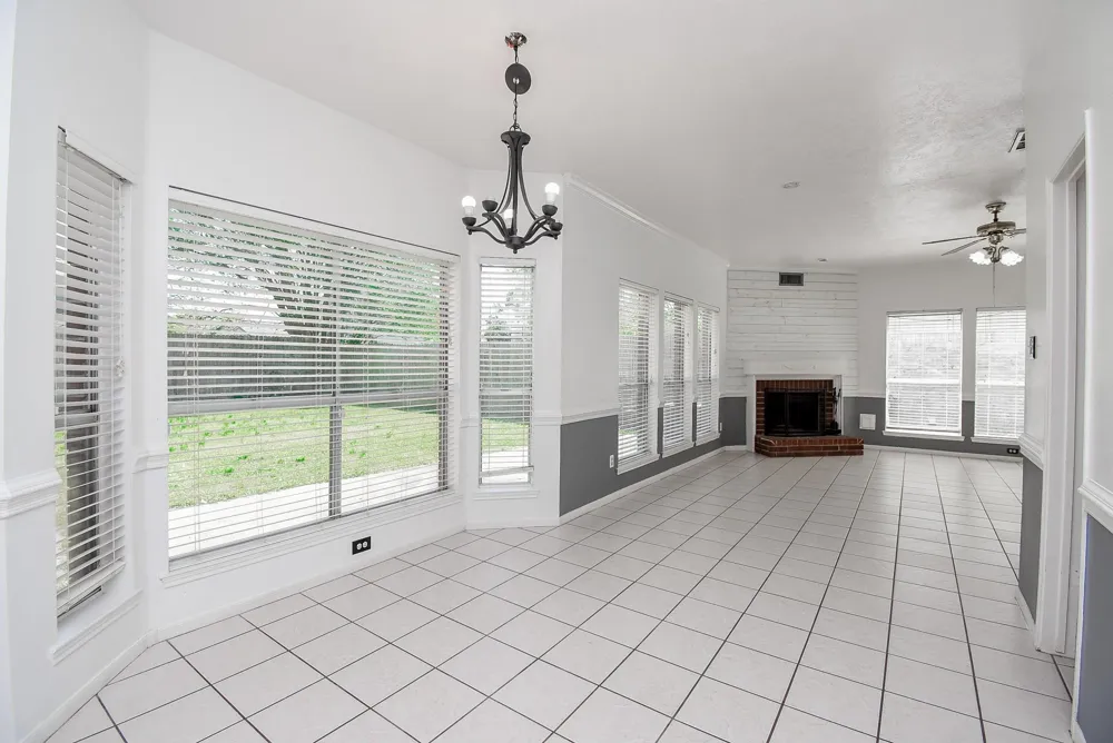 4311 Glen Avon Drive Pasadena, TX 77505