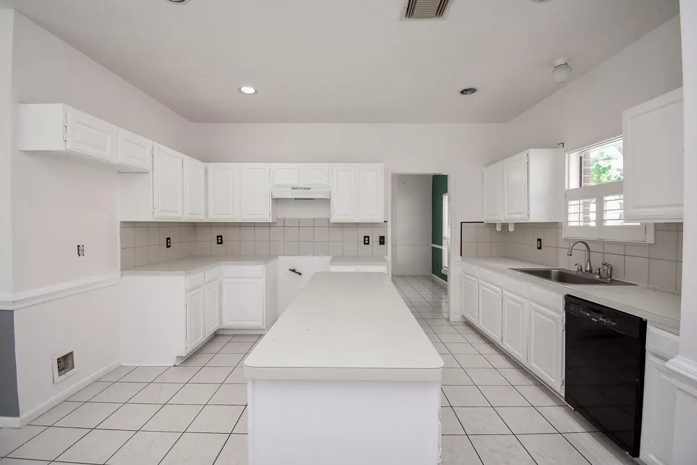 4311 Glen Avon Drive Pasadena, TX 77505