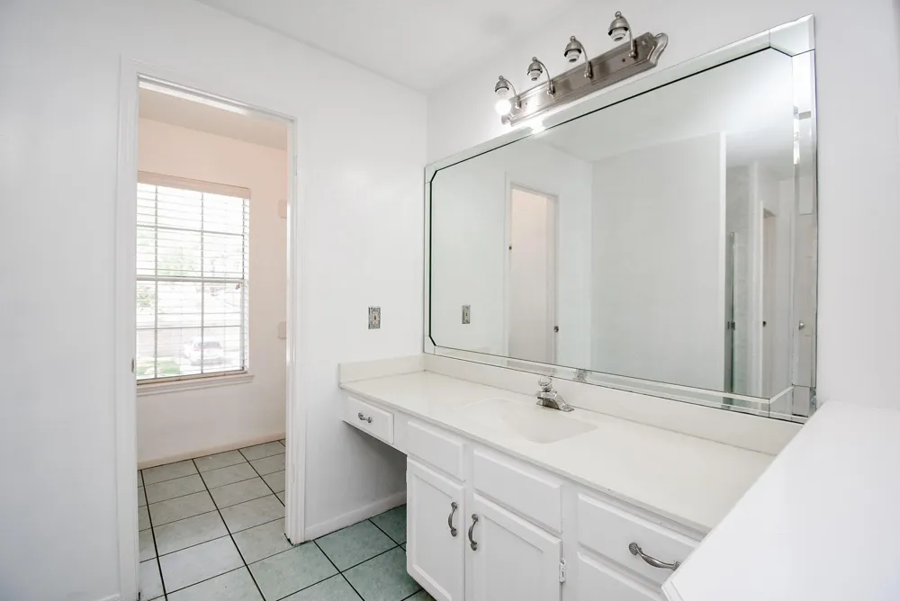 4311 Glen Avon Drive Pasadena, TX 77505
