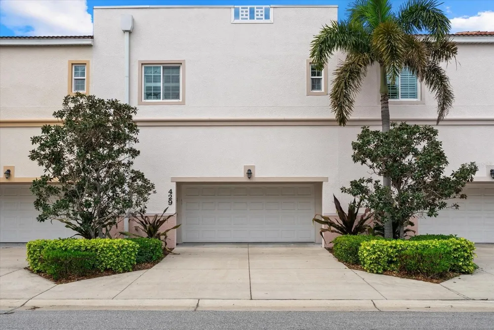 429 NOKOMIS AVENUE S Venice, FL 34285