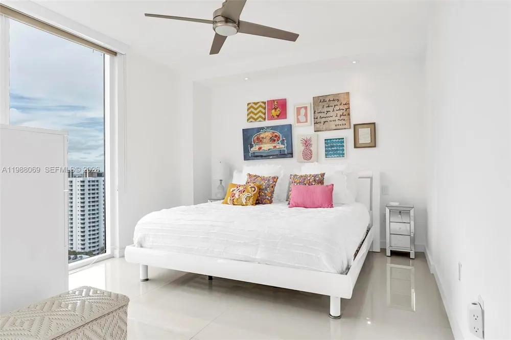 3370 HIDDEN BAY DR #2210 Aventura, FL 33180