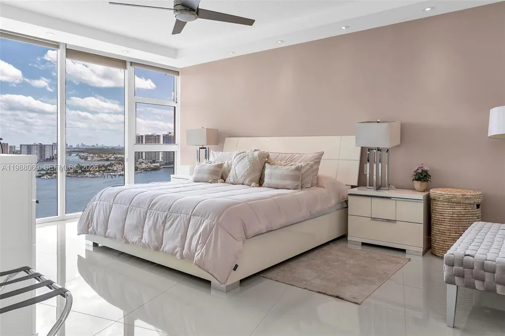 3370 HIDDEN BAY DR #2210 Aventura, FL 33180