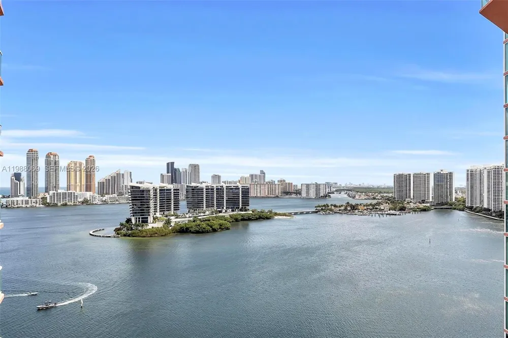 3370 HIDDEN BAY DR #2210 Aventura, FL 33180