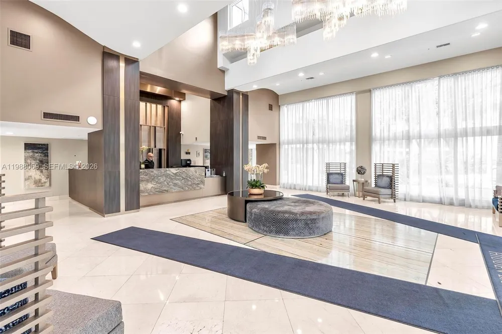 3370 HIDDEN BAY DR #2210 Aventura, FL 33180