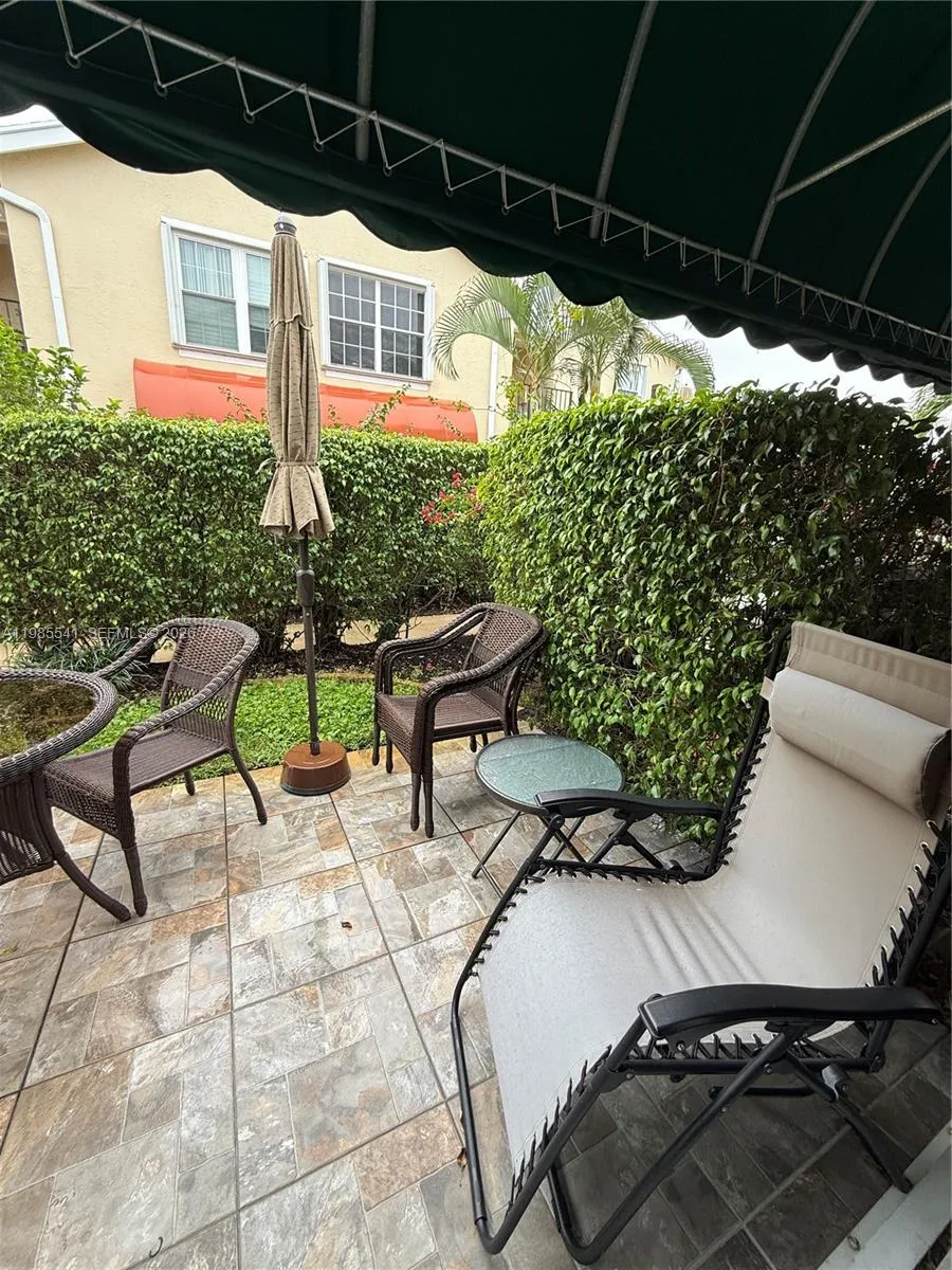 608 Waterside Dr #608 Hypoluxo, FL 33462