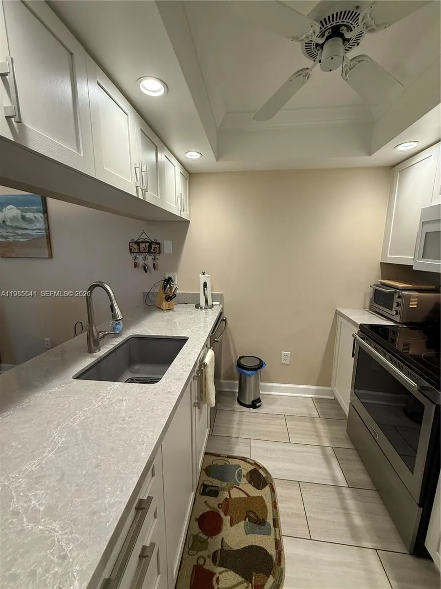 608 Waterside Dr #608 Hypoluxo, FL 33462