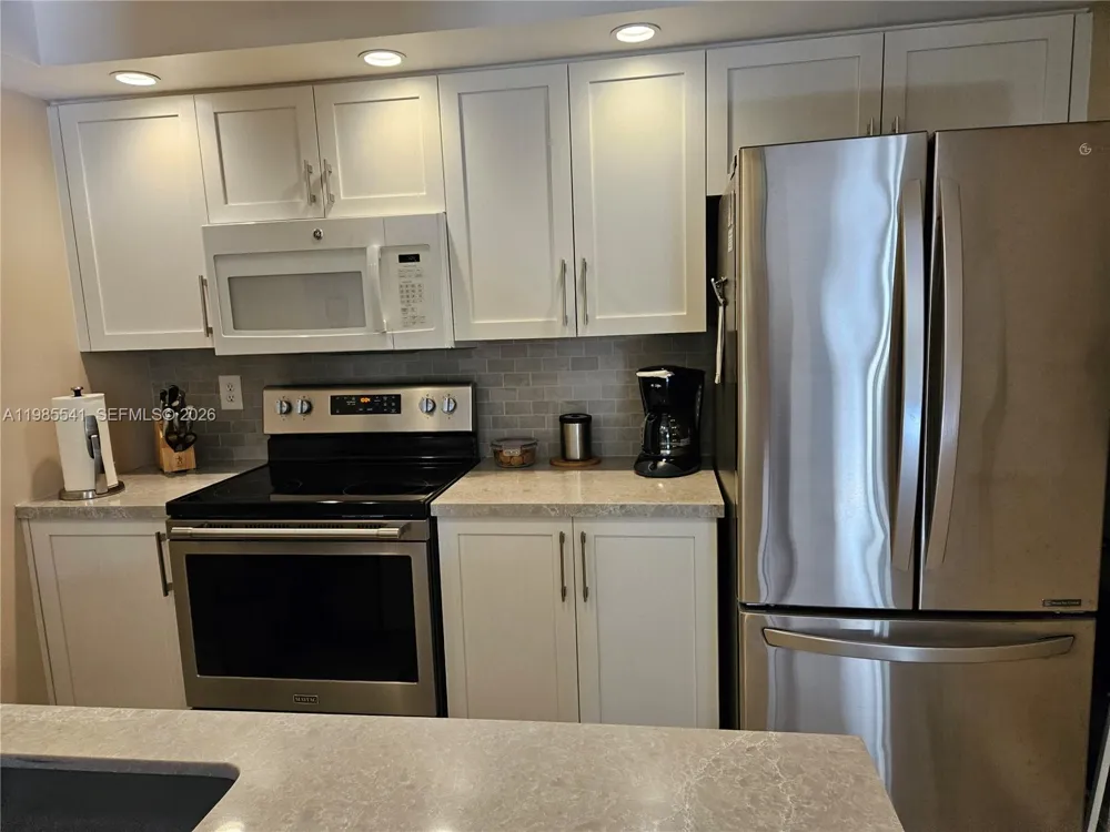 608 Waterside Dr #608 Hypoluxo, FL 33462