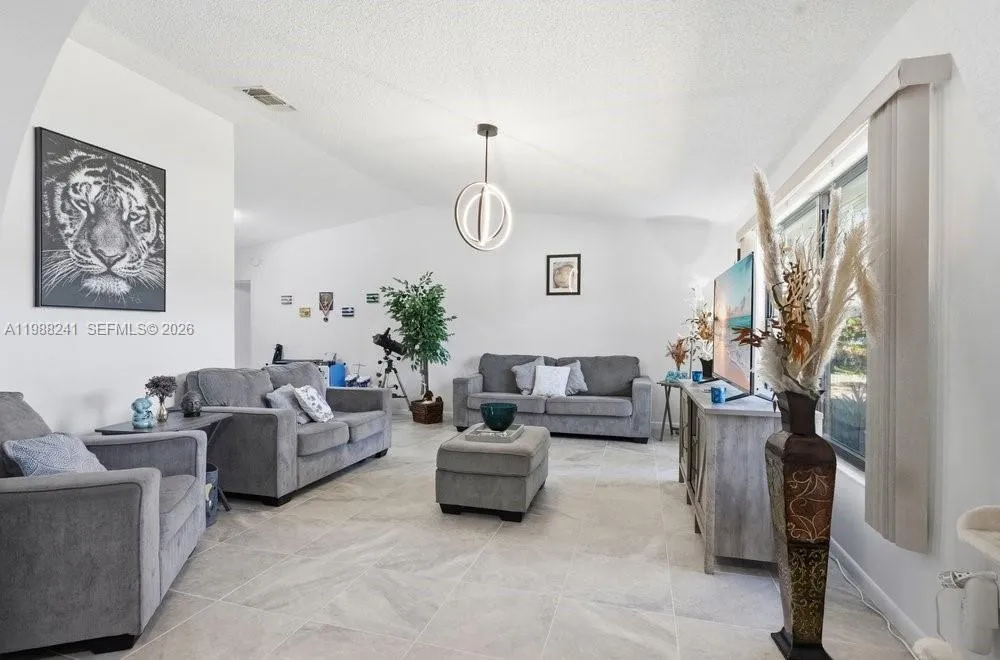 3270 Deer Lick CT Kissimmee, FL 34746