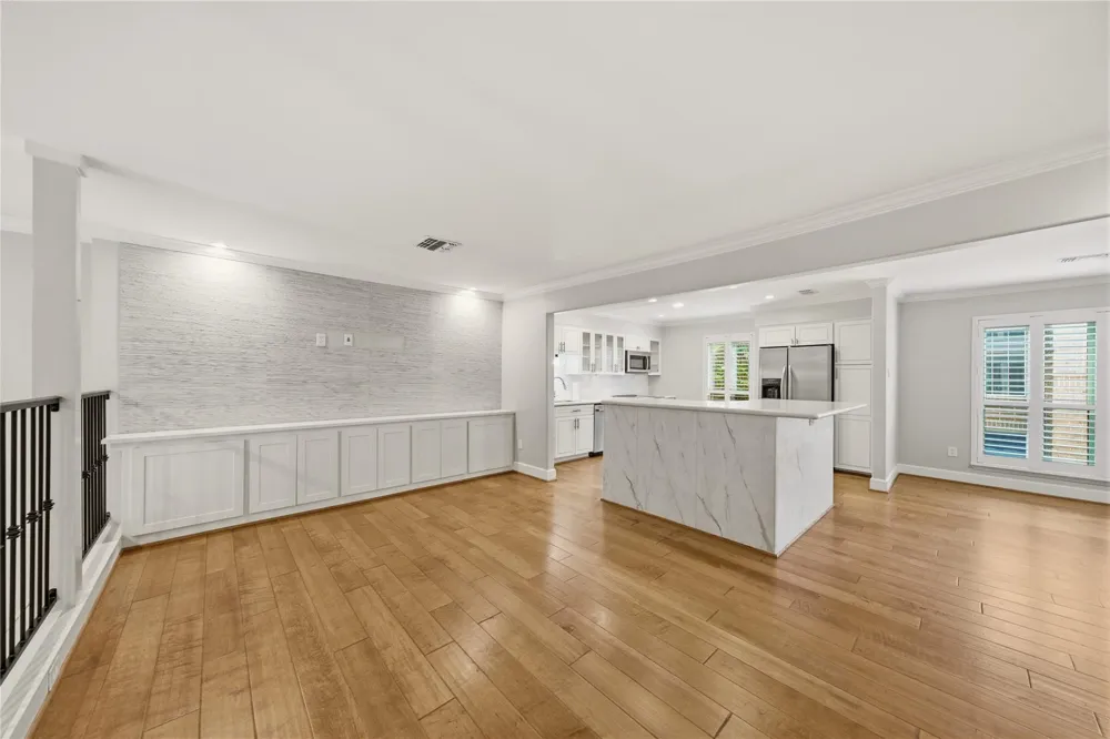 4716 Post Oak Timber Drive Houston, TX 77056