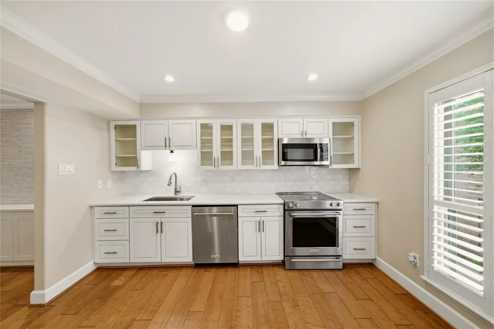 4716 Post Oak Timber Drive Houston, TX 77056