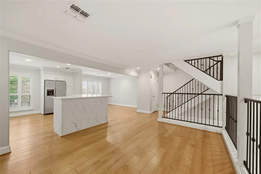 4716 Post Oak Timber Drive Houston, TX 77056