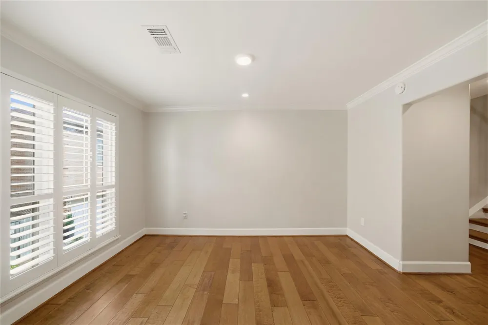 4716 Post Oak Timber Drive Houston, TX 77056