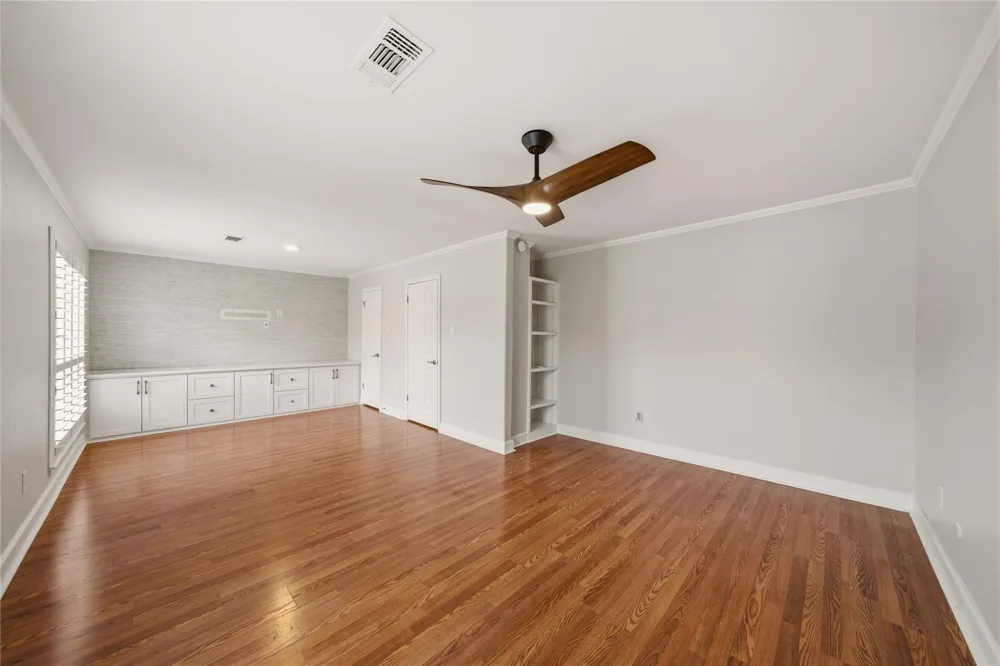 4716 Post Oak Timber Drive Houston, TX 77056