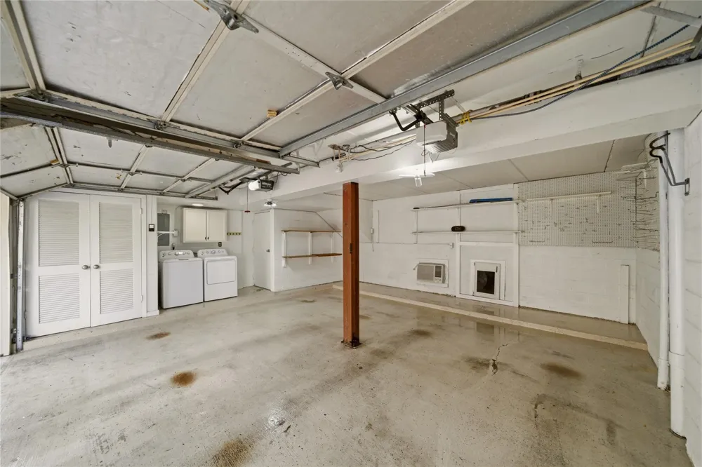 4716 Post Oak Timber Drive Houston, TX 77056