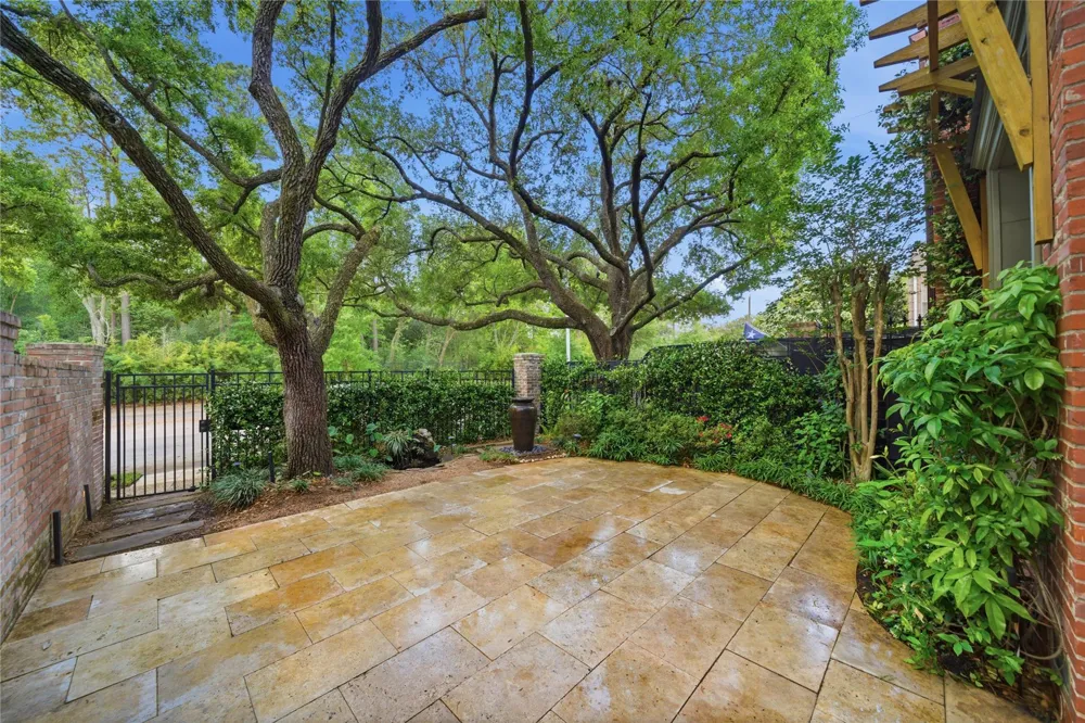 4716 Post Oak Timber Drive Houston, TX 77056