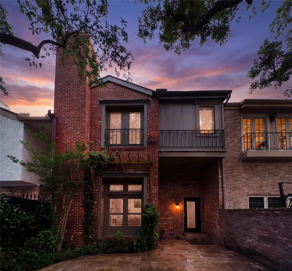 4716 Post Oak Timber Drive Houston, TX 77056
