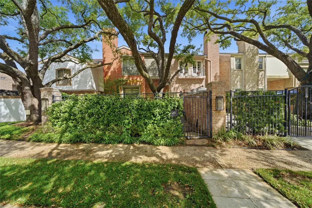4716 Post Oak Timber Drive Houston, TX 77056